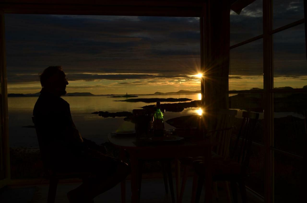 Superior Cottage With Sea View In Senja Senjehesten Екстериор снимка