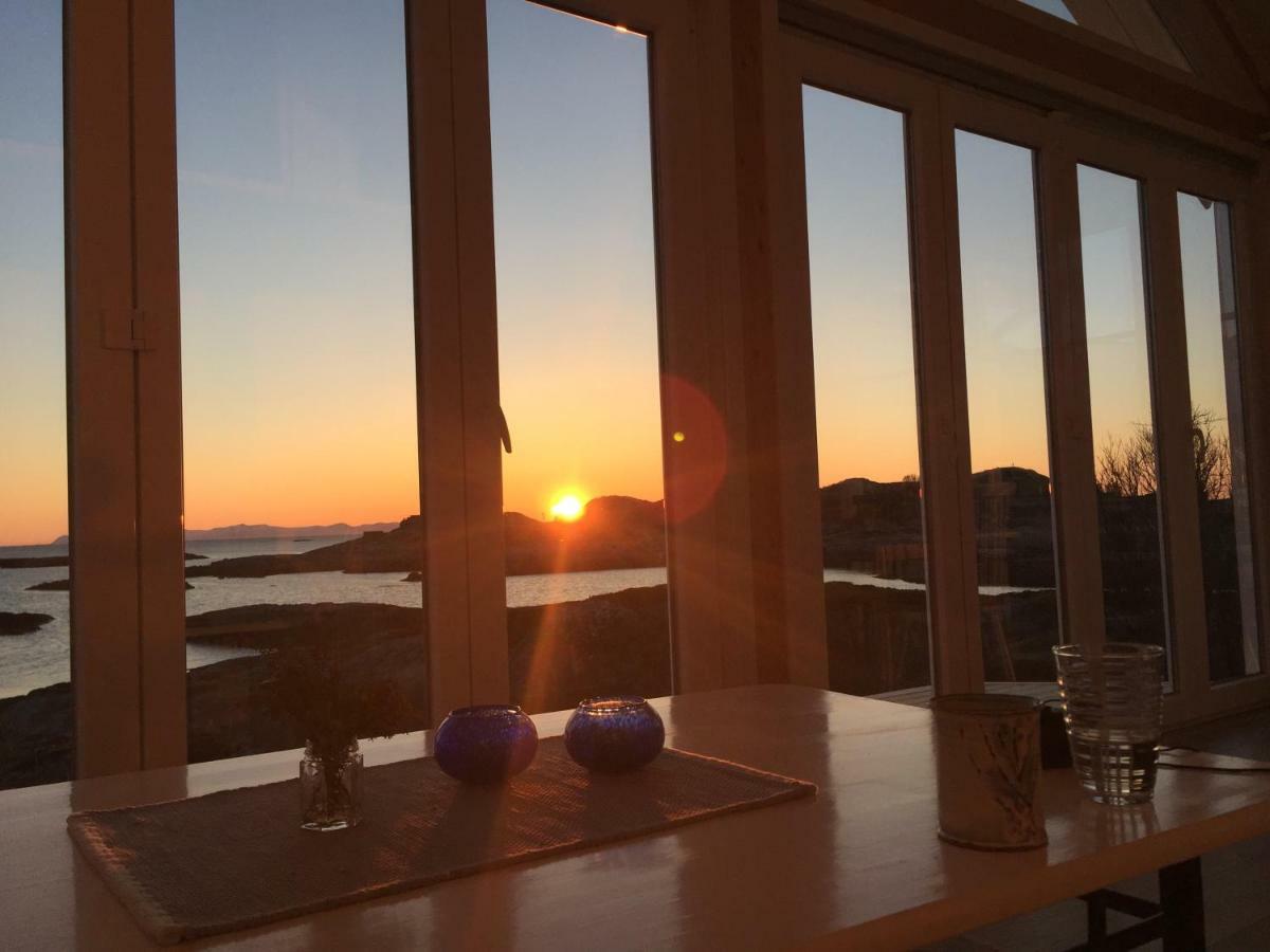 Superior Cottage With Sea View In Senja Senjehesten Екстериор снимка