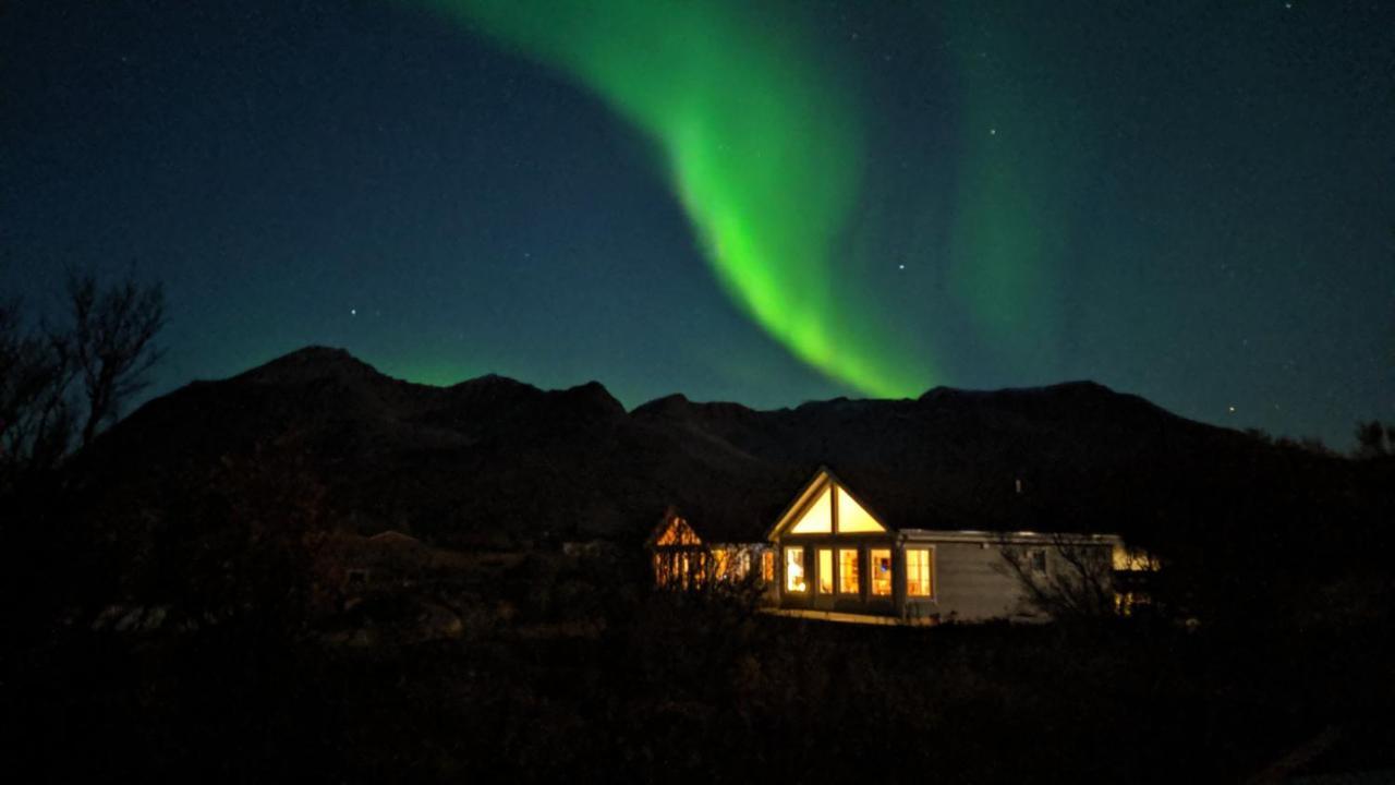 Superior Cottage With Sea View In Senja Senjehesten Екстериор снимка